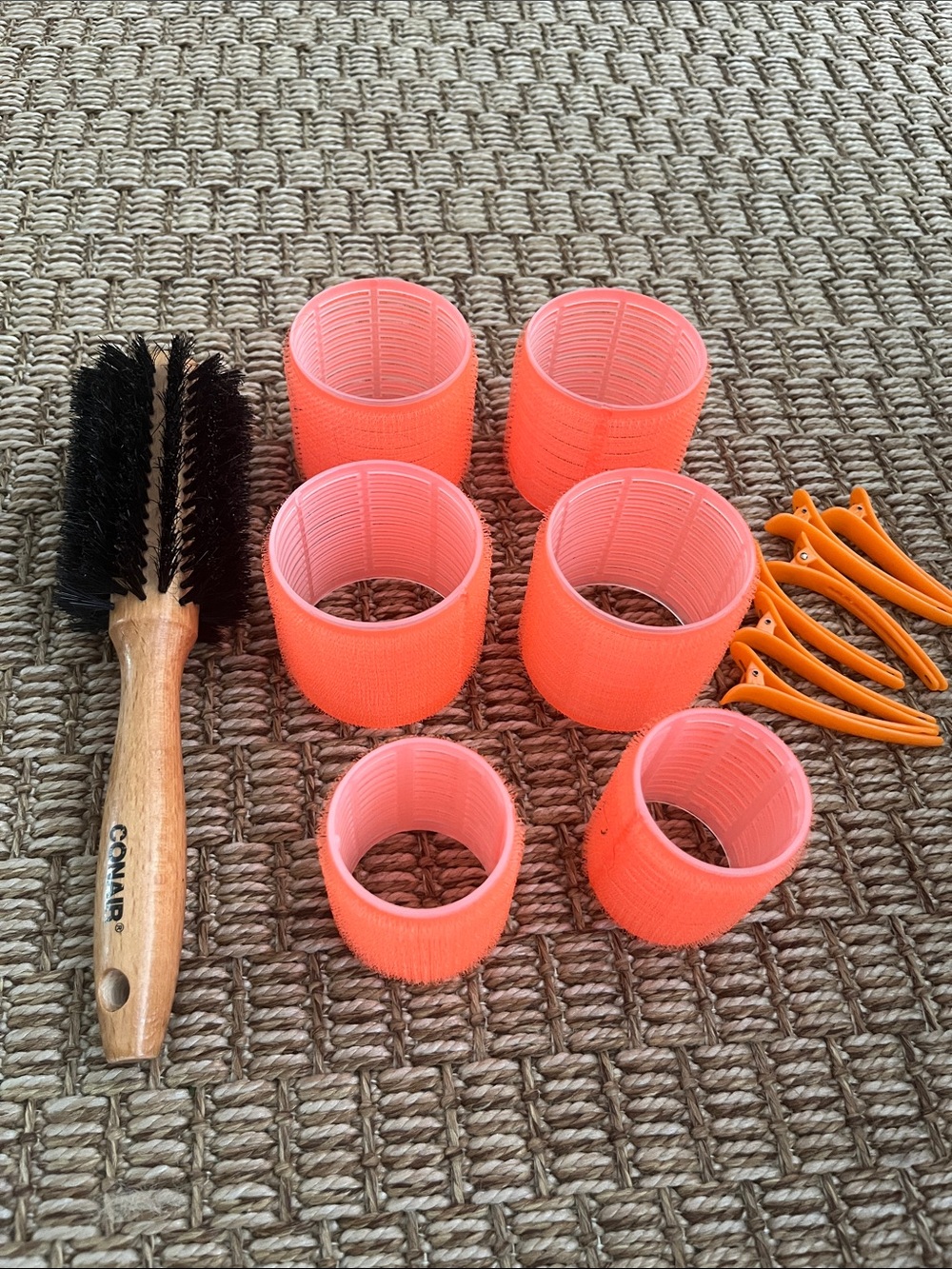 Conair Wooden Round Brush with Black Bristles. 7 peace hair roller set.